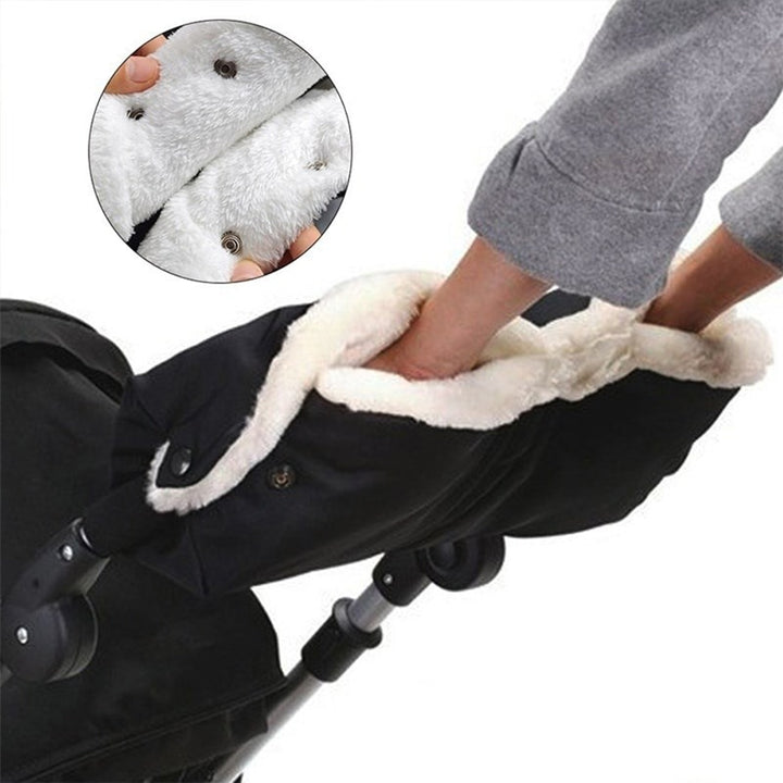 Flauschiger Kinderwagen-Handwärmer